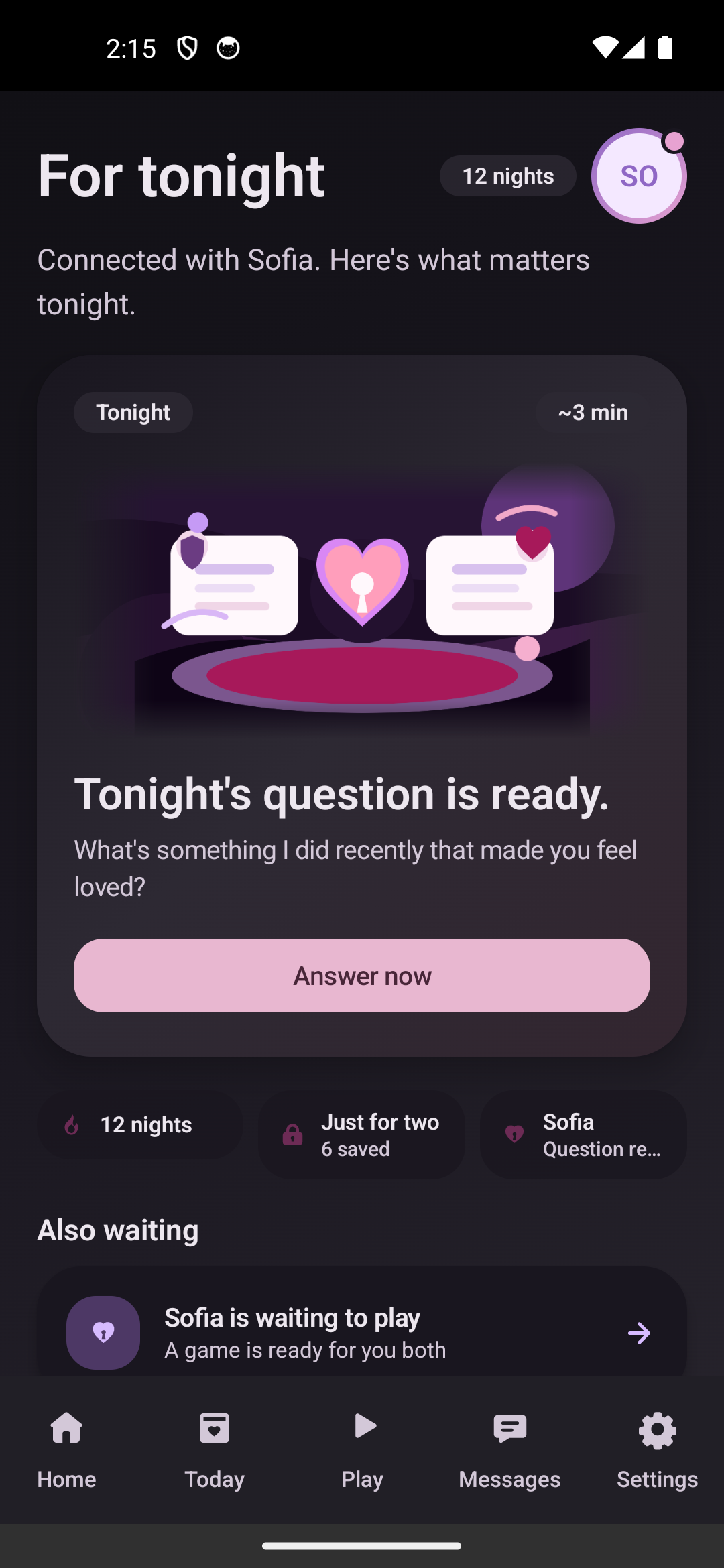 Home screen with the daily question ready to answer in dark mode